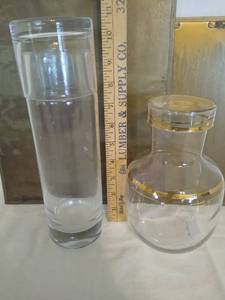 lot 2019 image: 2 - large bedside carafes
