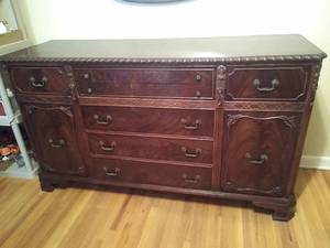 lot 2030 image: Bernhardt Buffet 35 12 H X 64 W X 20 D