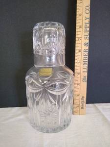 lot 2015 image: Noble excellence lead crystal bedside carafe