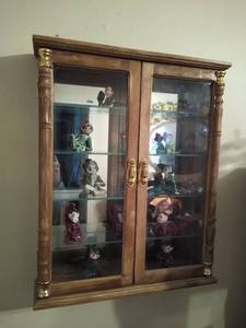 lot 2052 image: Vintage pixie elves wwall display cabinet 19 12 H X 16 W X 4 D