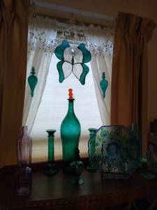 lot 2054 image: Glass home decor- butterfly is stained glass