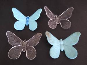 lot 2061 image: Glass Westmoreland butterflies