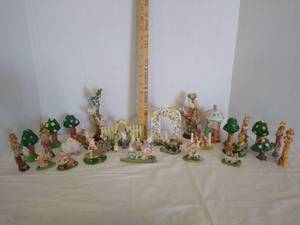 lot 2066 image: Easter decor