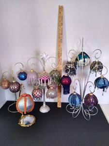 lot 2074 image: Beaded ornaments on stand