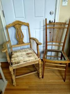 lot 2096 image: (2) Furniture project chairs