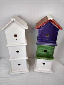 lot 2097 image: 2 - Bird houses by Betty