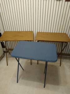 lot 2101 image: 3 Dinner trays