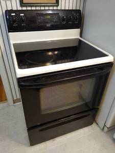 lot 2103 image: Kenmore self cleaning oven