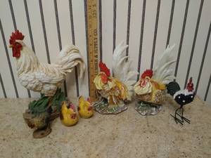 lot 2117 image: (7) Rooster kitchen decor