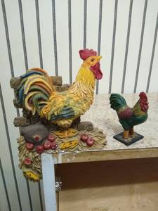 lot 2119 image: Door frame rooster & small metal heavy rooster