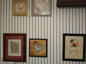 lot 2128 image: (5) Rooster kitchen wall arts