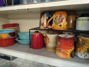 lot 2151 image: (8) Bowls & (15) mugs