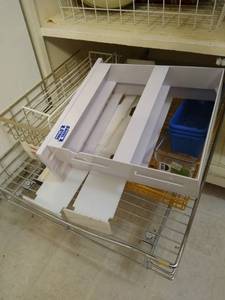 lot 2157 image: Kitchen storage organizers