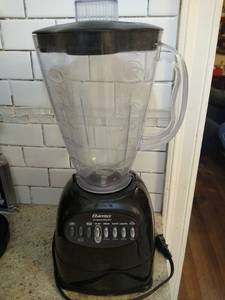 lot 2164 image: Osterizer 10 speed blender