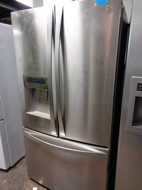 lot 01 image: Kenmore French Door Refrigerator