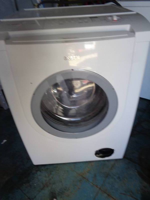 lot 23 image: Bosch Front Load Washer