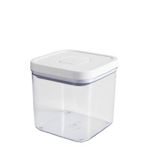 lot 25272 image: OXO Airtight Pet Food Storage POP Container,White,2.6 Quart