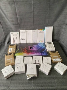 lot 25733 image: APPLE PHONETABLET ITEMS