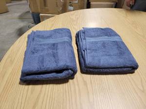 lot 22432 image: Miranda Haus Rayon from Bamboo and Cotton Hand Towel Set (Set of 2)