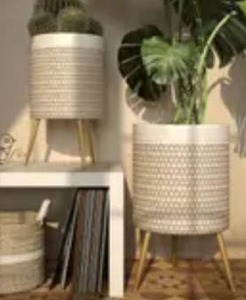 lot 22436 image: Jessa Modern Planters (Set of 2)- Retail$103.49