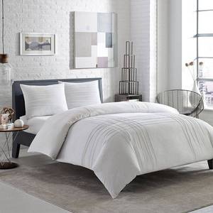lot 22486 image: Variegated Pleats Duvet Cover Set King - White - City Scene