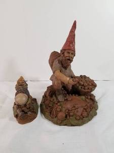lot 2007 image: Two Tom Clark Gnomes. I dont know 1995. Franklin 1993 Number 29. Rich 1992 Number 2.
