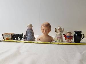 lot 2047 image: Lot of Six Assorted Ceramic Pieces.