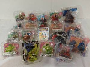 lot 3009 image: Lot of 20 Mcdonalds Happy Meal Toys - Disney Mobile Figurines, Aladdin, Build a bear, and other Disney Characters