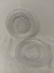 lot 3019 image: Lot of 2 AVON Exclusive Lead Crystal from Avons 92nd Anniversary Prize Program - The 4 As and Clock Crystal Plate