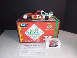 lot 3500 image: Revell 124 Diecast Replica Todd Bodine 1997 Pontiac Grand Prix Bank Set Tabasco 35