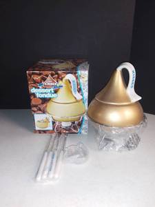 lot 3504 image: Hershey Kisses Ceramic Dessert Fondue Pot