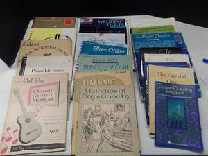lot 3537 image: Lot of Sheet Music. Violin Piano Classical Guitar