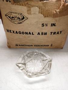 lot 3727 image: Mega Lot Of Hexagonal Ash Trays From Anchor Hocking