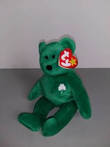 lot 4003 image: ERIN The Beanie Baby 1997 - Green With Clover Patch