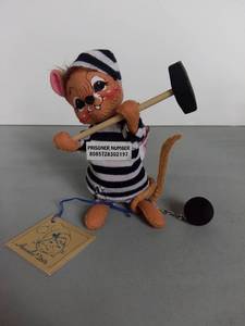 lot 4010 image: Annalee Dolls 1994 Mouse Prisoner With Ball And Chain And Hammer