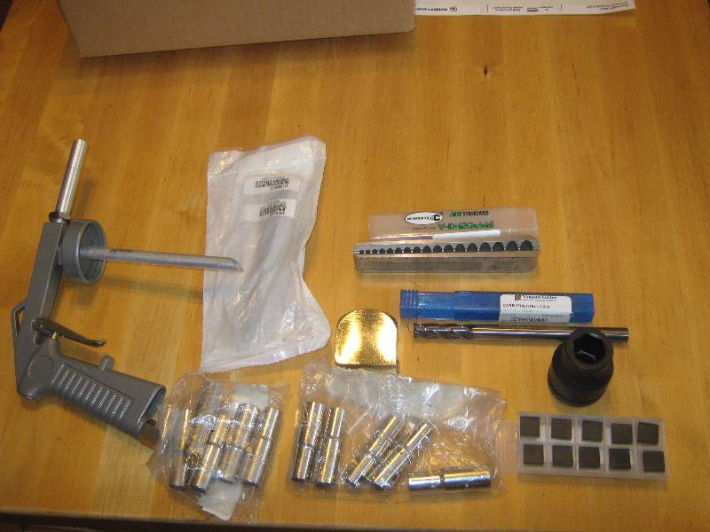 lot 3004 image: resale tool lot drill bits, sprayer gun and more