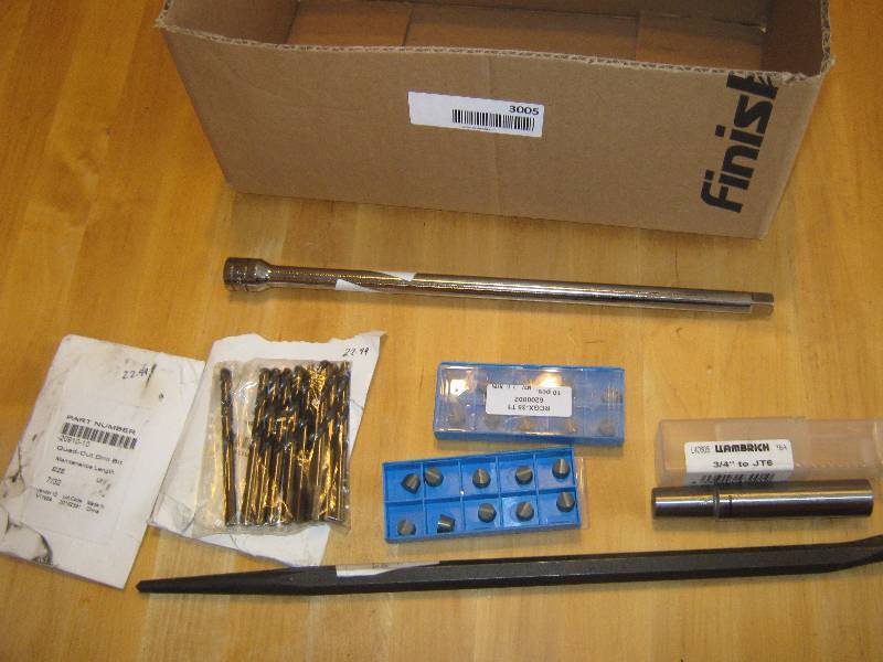 lot 3005 image: resale tool lot bits, pry bar and more