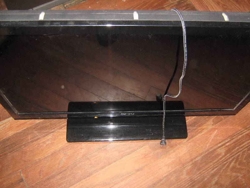 lot 3027 image: 39 seiki flat screen hd lcd tv
