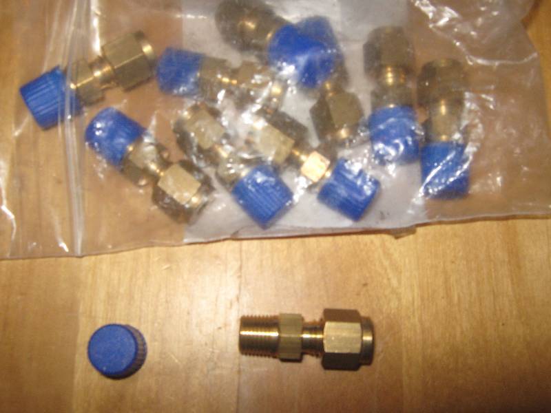 lot 3033 image: Tempo Compression Fitting 10 ct. bag