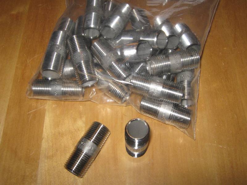 lot 3059 image: 24 ct. 12 x 2 M304L40 WMBCDJO50051 pipe nipples