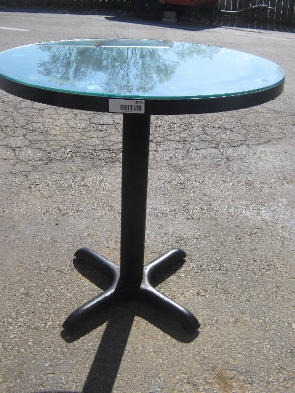 lot 3095 image: 30 round table with iron base, veneer top and removable glass top