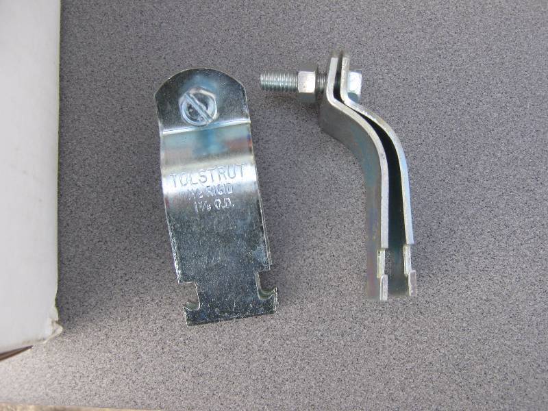 lot 3110 image: 50 ct. Tolstrut pipe hangers 1-12 rigid 1-78 OD