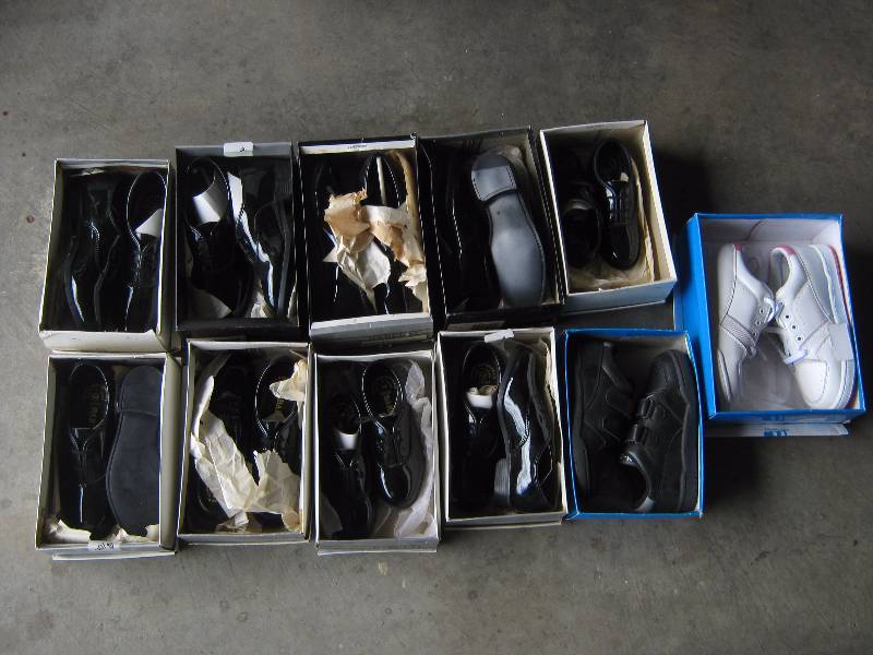 lot 3116 image: 11 ct. lot kids shoes, dress and casual assorted sizes