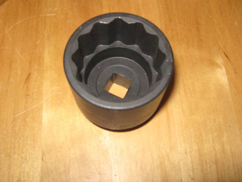 lot 3175 image: Snap-On 39mm socket 12 drive  IMDM390