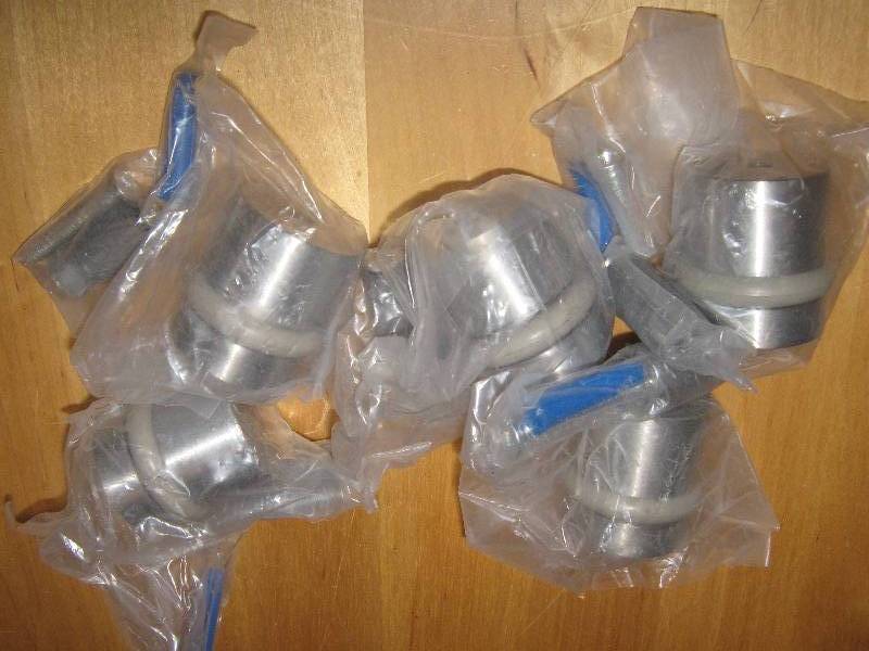 lot 3176 image: 5 ct. lot 1-14 diameter x 1-12 long glass mount standoffs w wall and concrete mounts