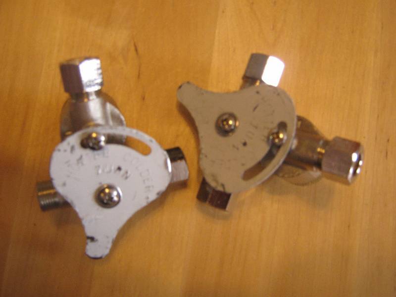 lot 3180 image: 2 ct. lot Zurn MV Mixing valve, lead free
