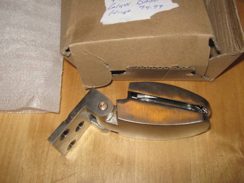 lot 3187 image: Frameless Glass Door hinge H965BN SH