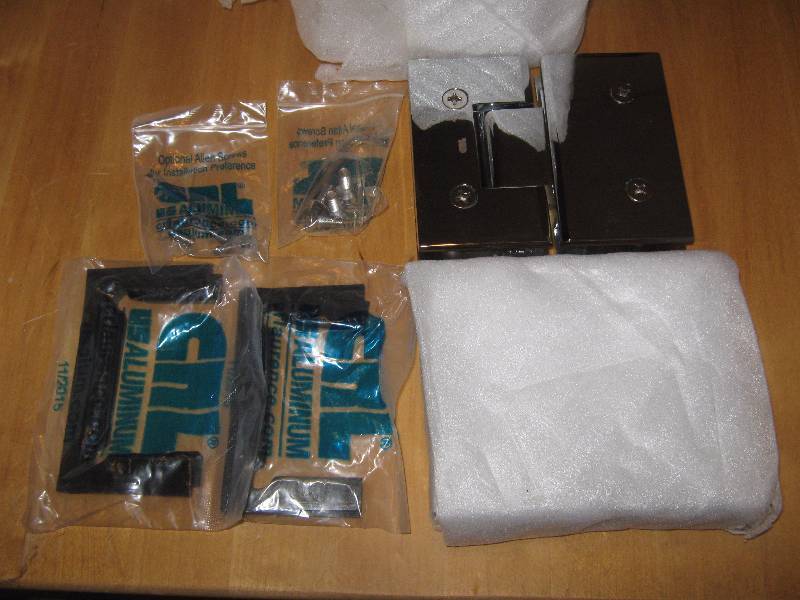 lot 3195 image: 1 pair CRL Vienna Glass to Glass Door Hinges VIE180