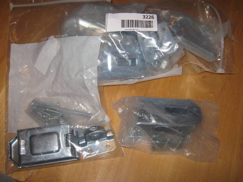 lot 3226 image: 7 count lot heavy duty hasps