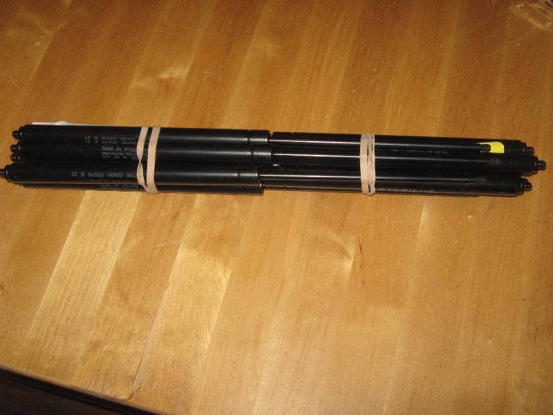lot 3243 image: 10 count lot stabilus lift o matic gas shocks 28219600400n 00616